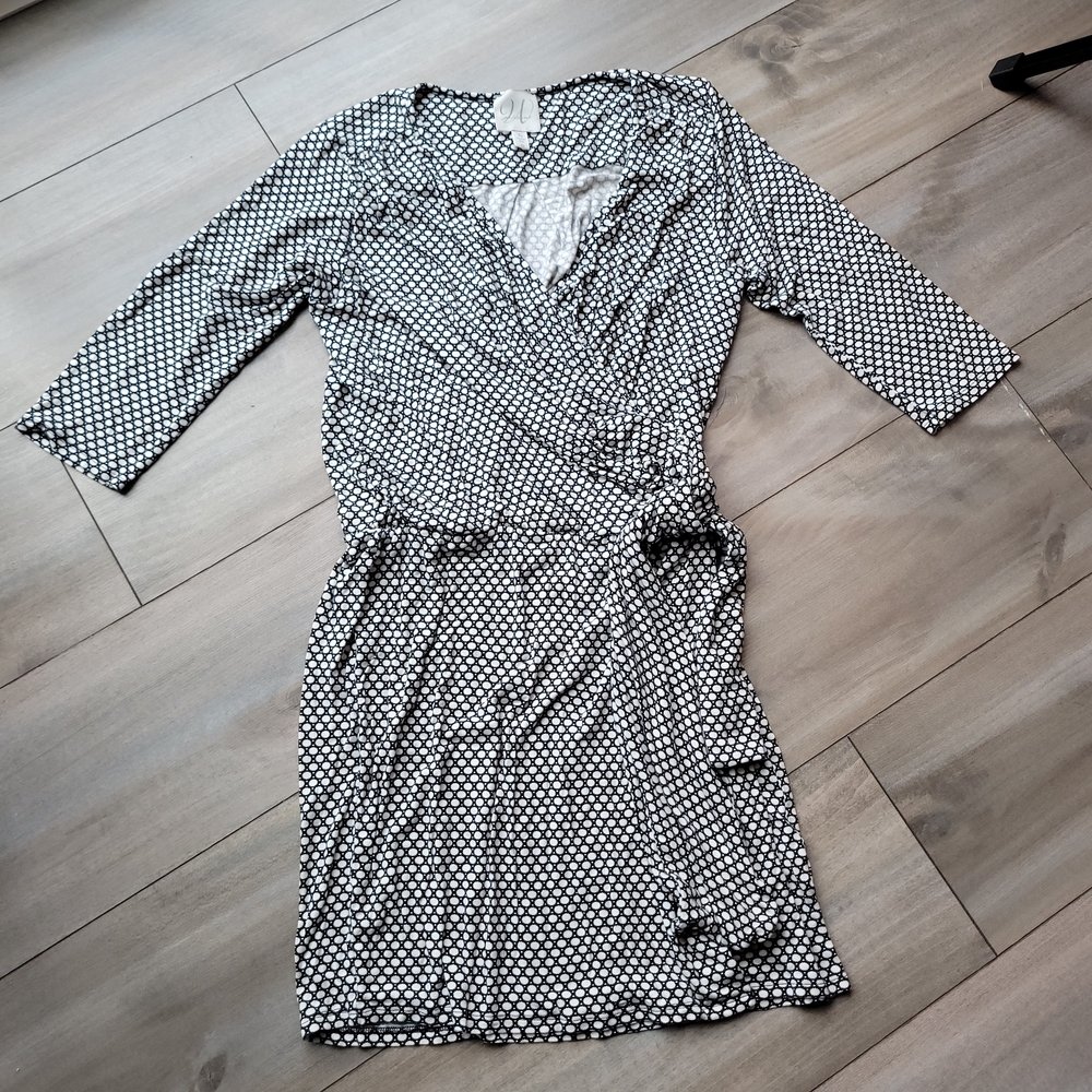 H&M Black and White Patterned Long Sleeve Dress